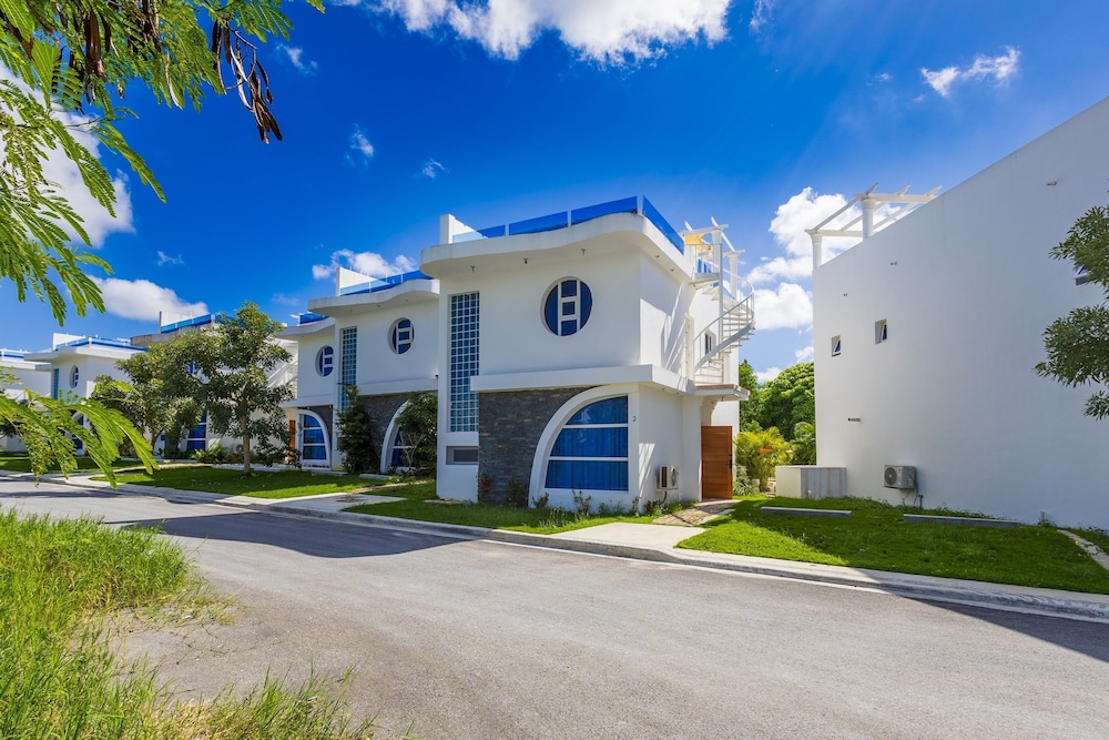 New Modern 2-lvl Punta Cana Villa in Gated Community With Private Pool Rooftop Jacuzzi