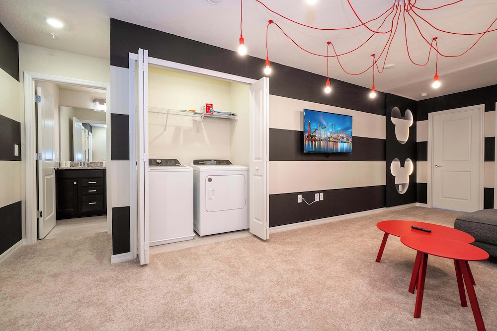 Luxury Private Pool & Themed Rooms Close To Disney 1282