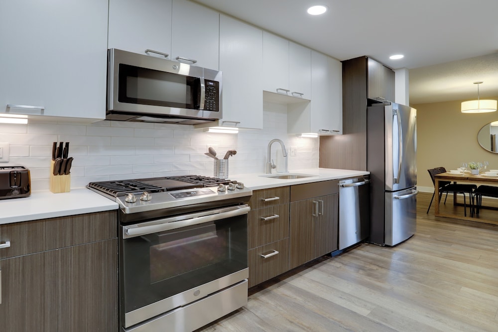 Walkable DC View Apartments