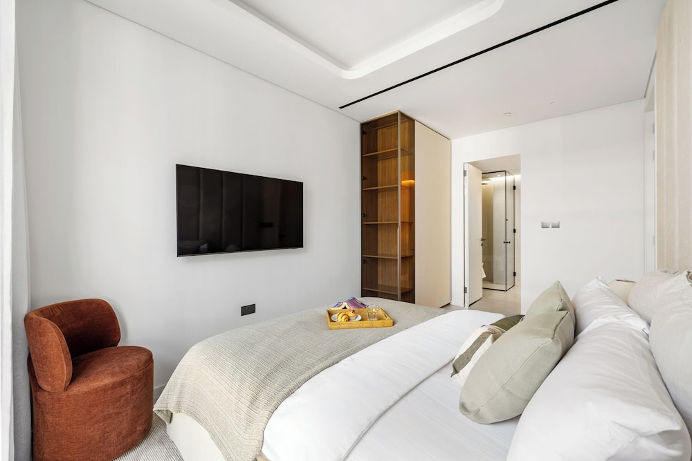 Upscale 3BR Maid Near Dubai Mall