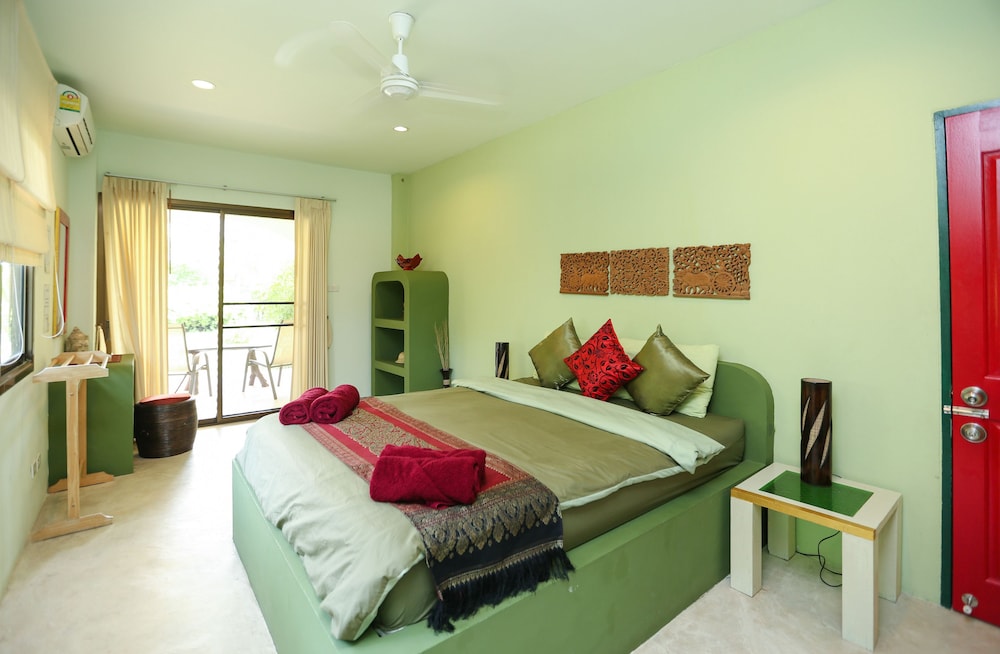 Charu Bay Villas