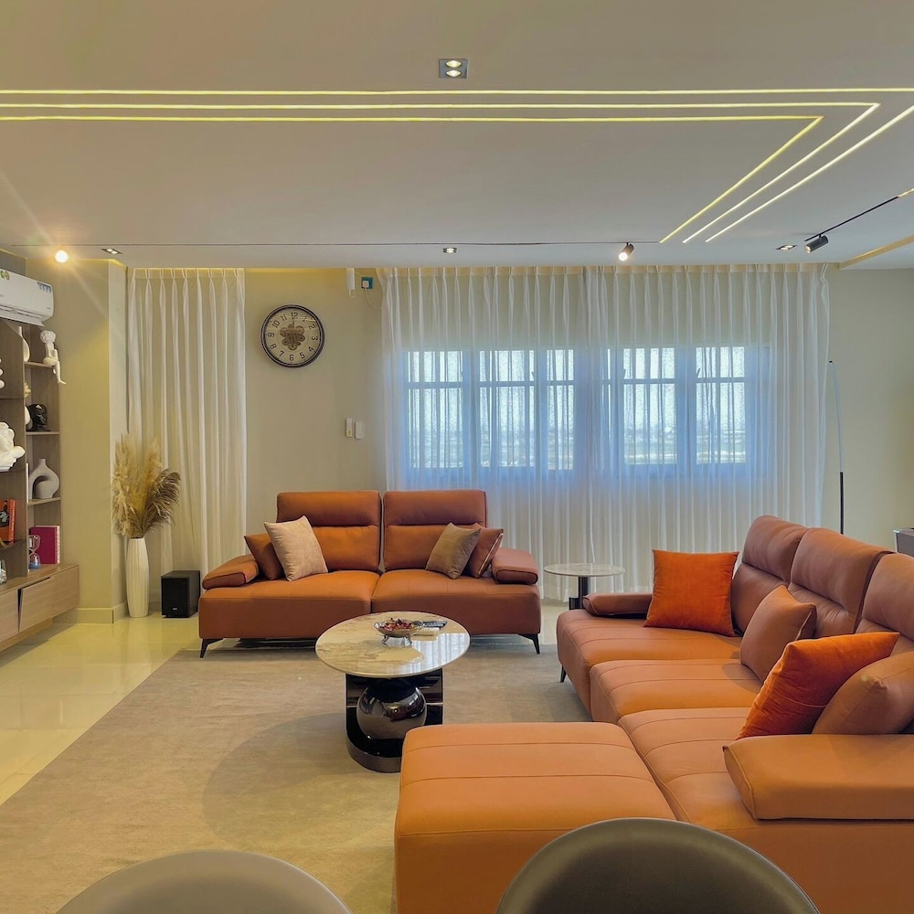 Deluxe Haven Apartment