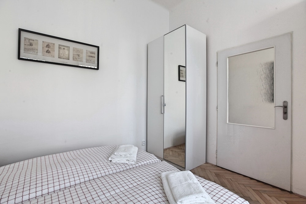 Angel City Apartments