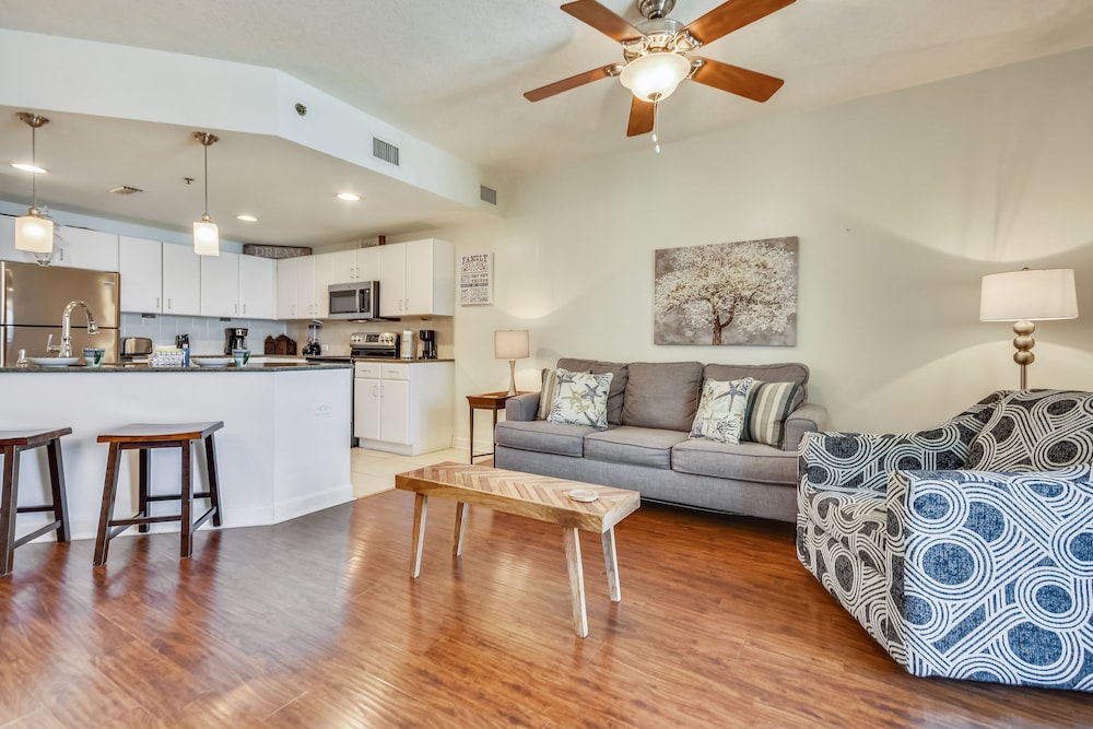 Grand Panama Beach Resort by Book That Condo