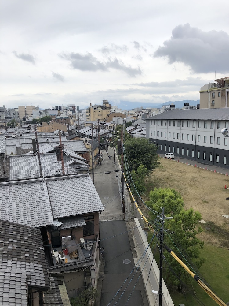 Higashiyama Hotel