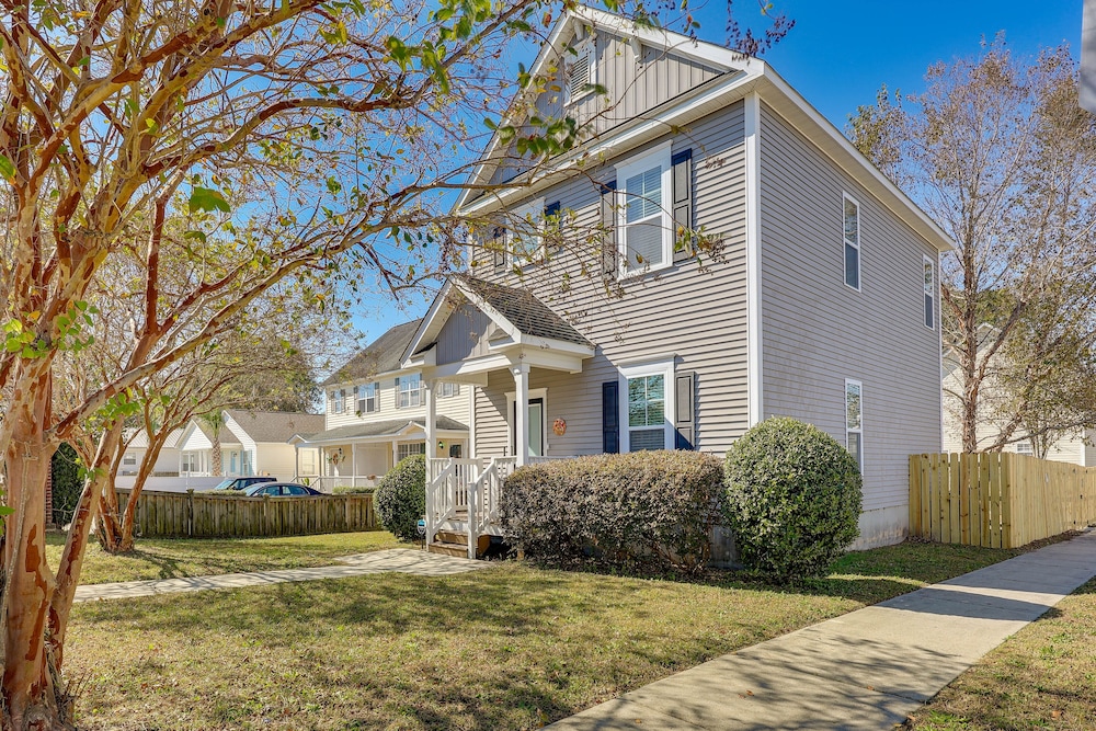 Pet-friendly Wilmington Home - 2 Mi to Riverwalk view 5