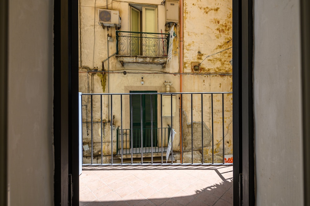 Vico Graziella 12 in Naples