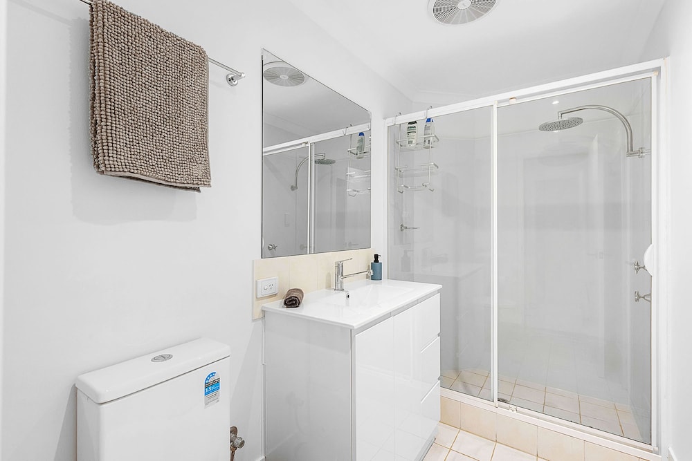 Bespoke East Perth - Sleeps 2 - Superior Wifi
