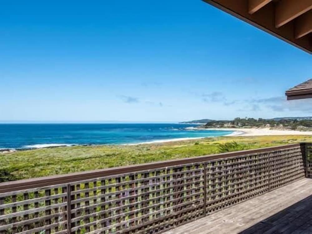 Lx5: Ocean Front Villa view 4
