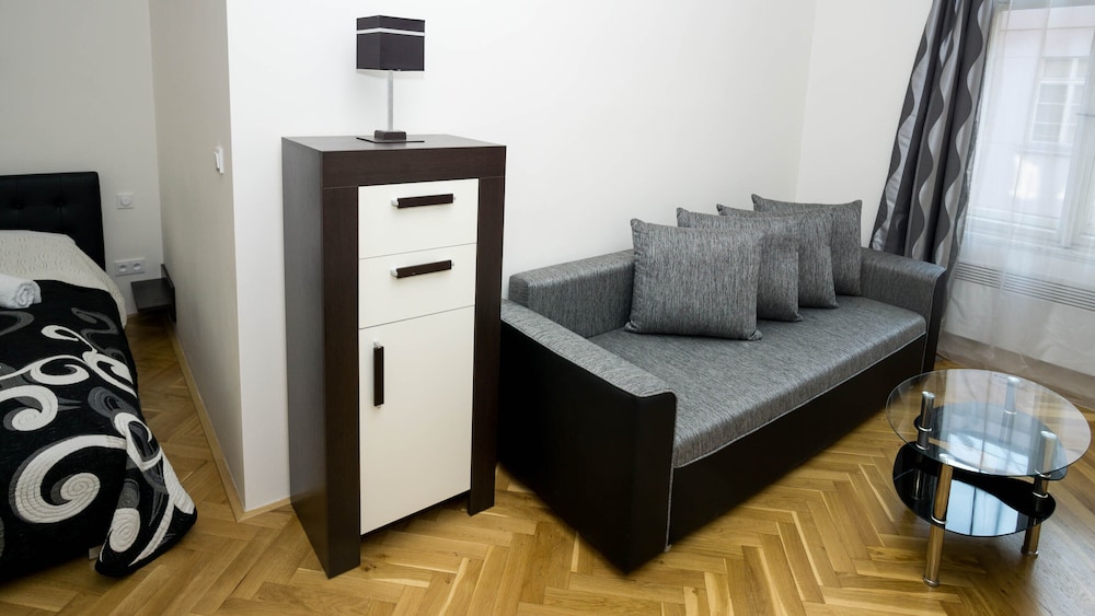 Black & White Apartment by Wenceslas Sq.