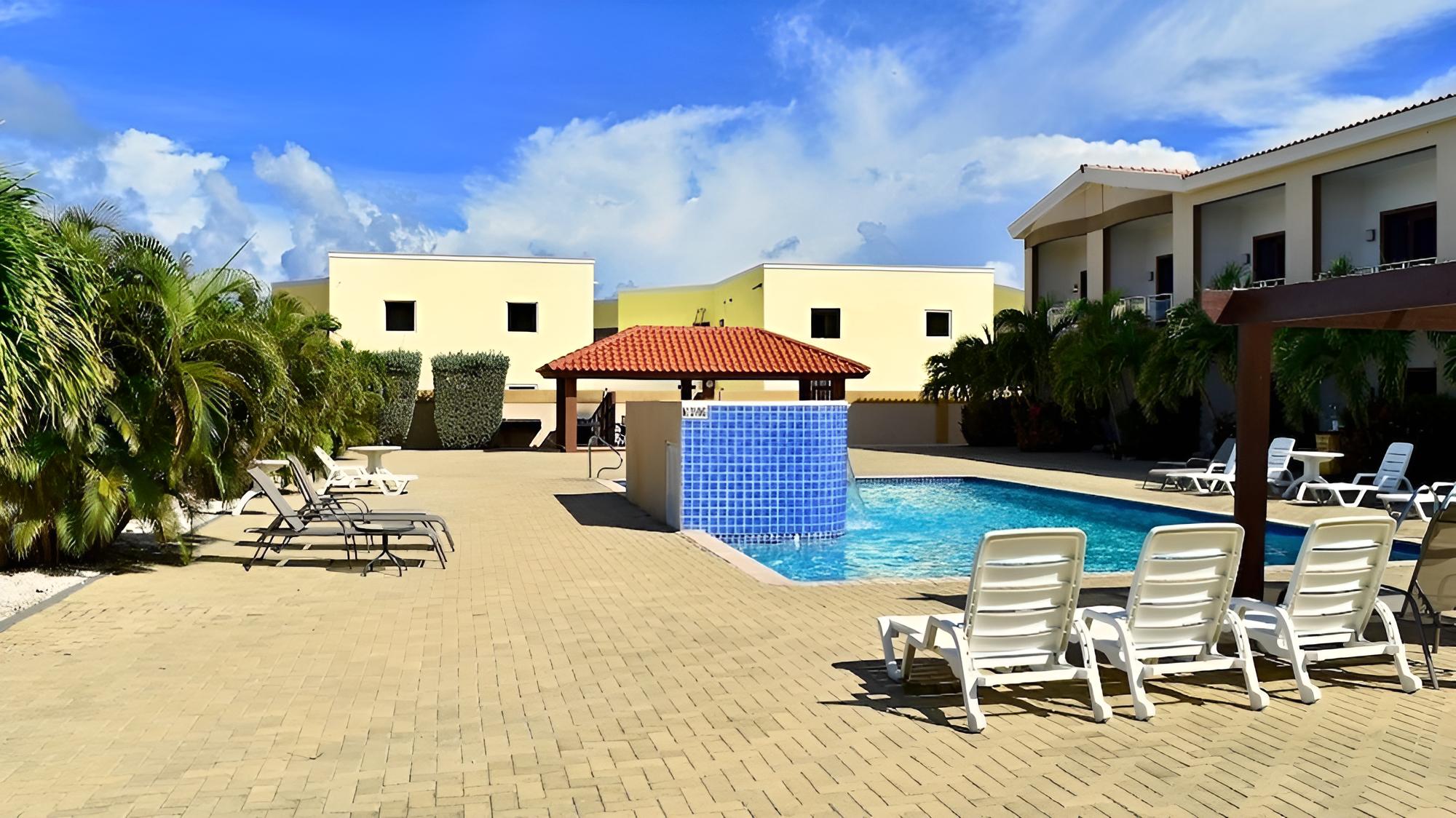 Aruba Breeze Condo