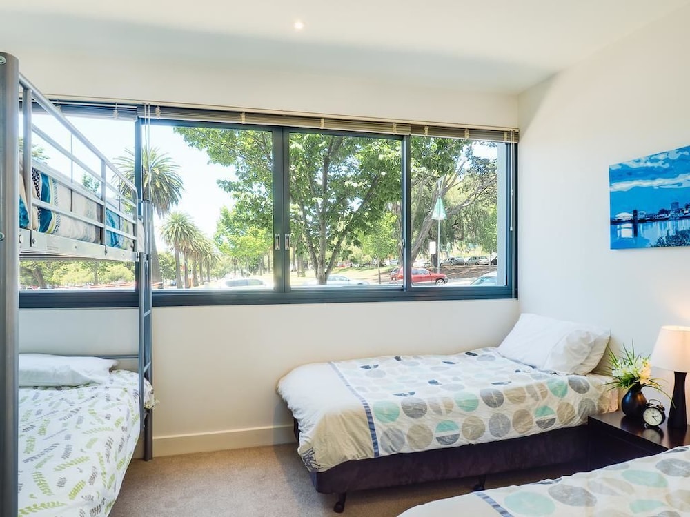 Waterfront By Gold Star Stays