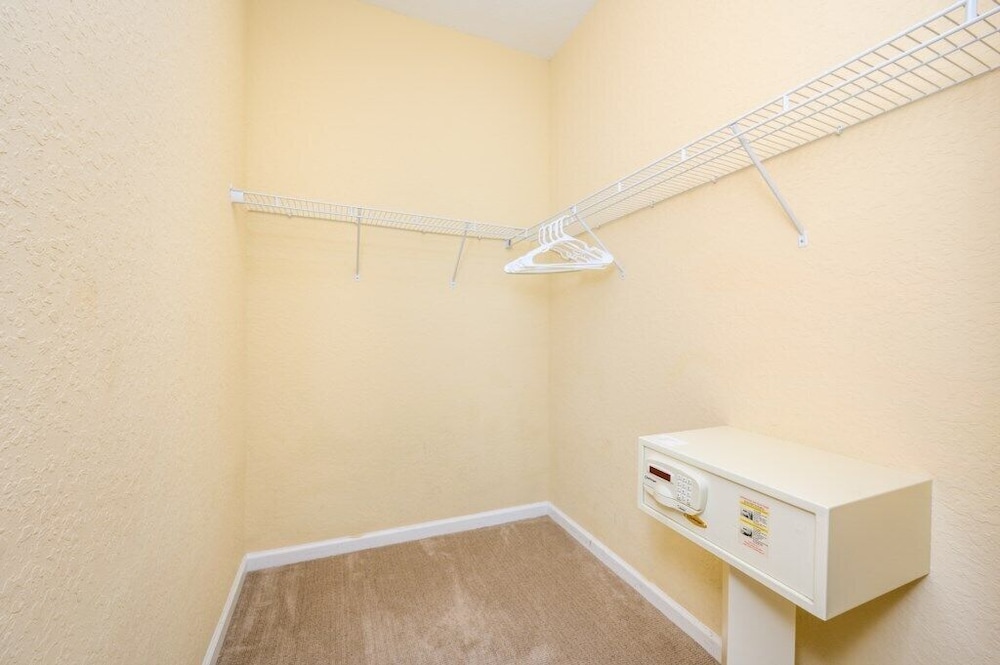 Tropical Lakeview Condo w. Vegas Game Room - 1014