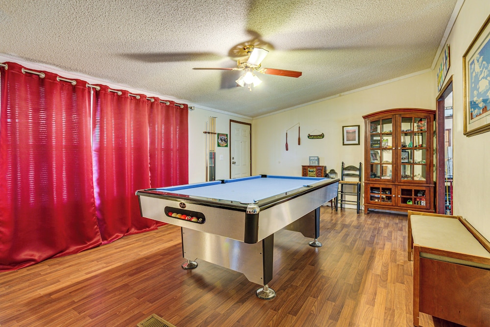1 Mi to Lake Texoma: Peaceful Kingston Getaway