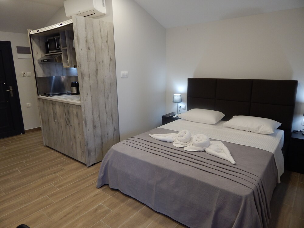 Nioplias Luxury Apartments Pefkohori