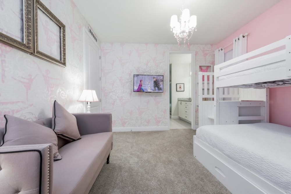 Beautiful Villa With Private Pool, Close to Disney, Orlando Villa 2942 - Image 4