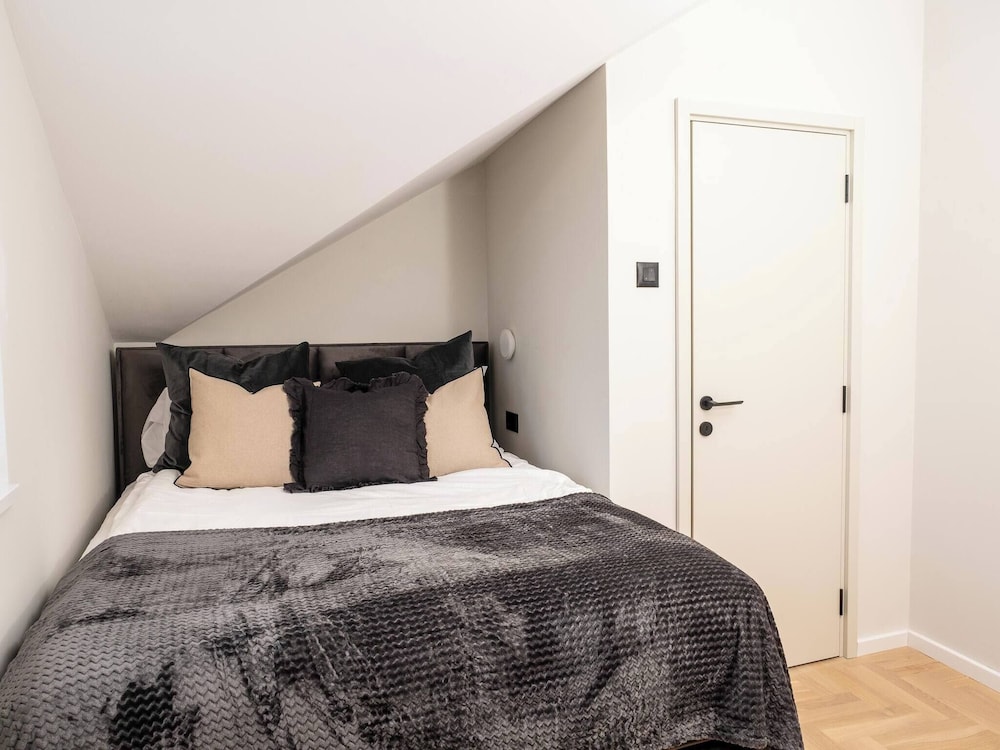 Residence Republic Square- Luxury at Top Location