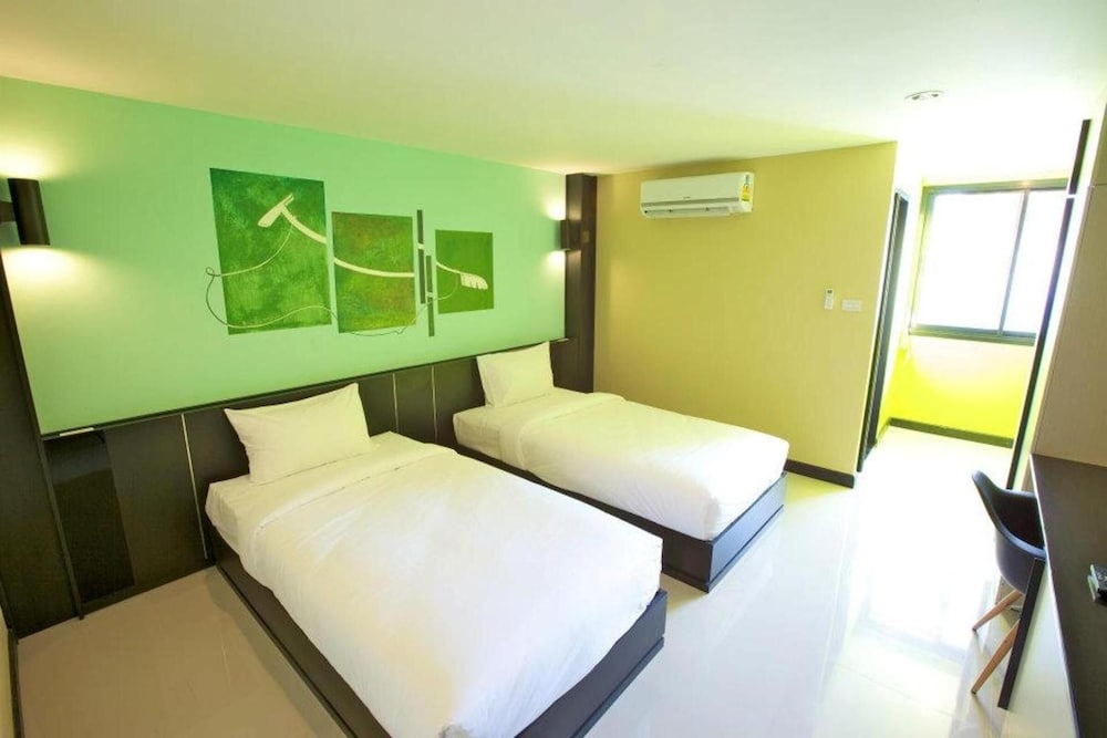 Pentahug Hotel
