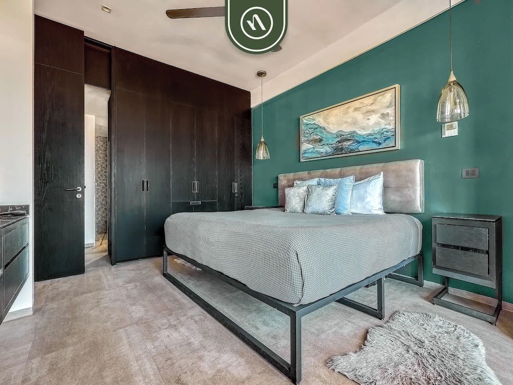 Oceanview Condo With Amazing Rooftop Pool - Gym