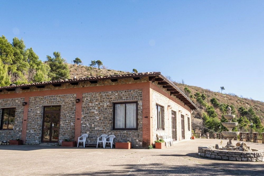 Agriturismo nel cuore del Pollino con Vista Panoramica