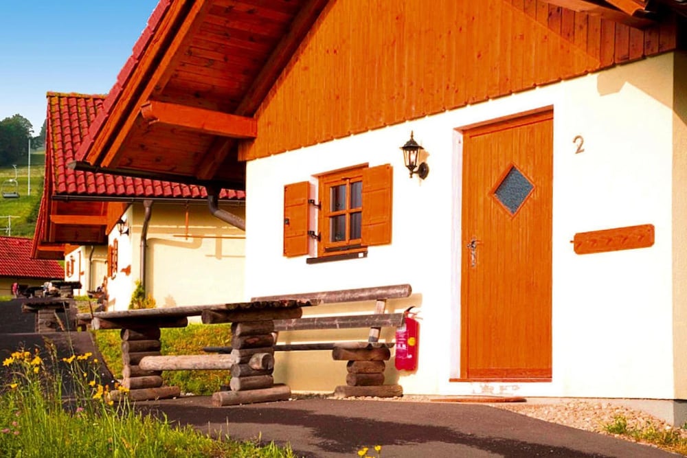 Chalet in Gaal by Ski Slopes & Alpine Park