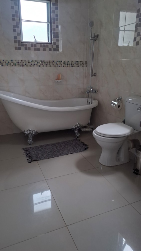 Shalakwe Hills-Inn Guesthouse