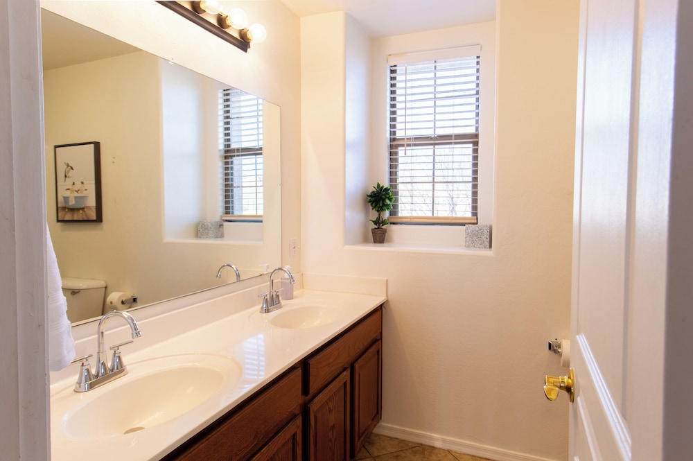 Casa Desert Willow 5BR Home & Pool