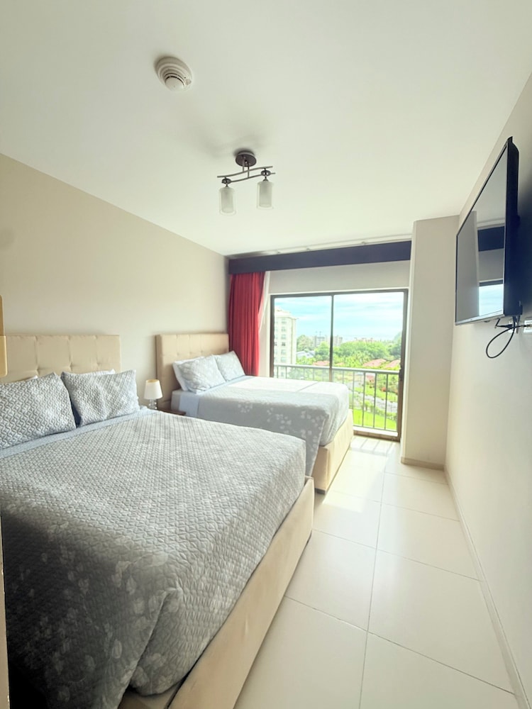 Jaco Bay 8th Floor Unit