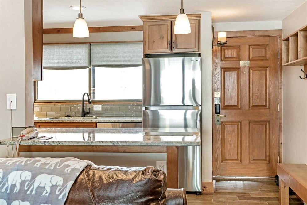 Comfortable 2BR Antlers Condo in Lionshead Village