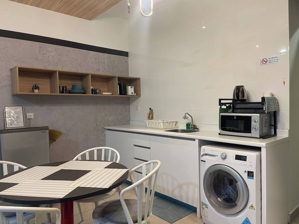 Arte Ampang Klcc 2 BR Homestay, 4-6 pax