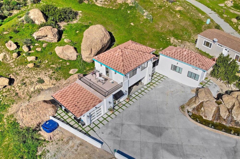 Chatsworth Studio w/ Mountain Views! - Property Image 5