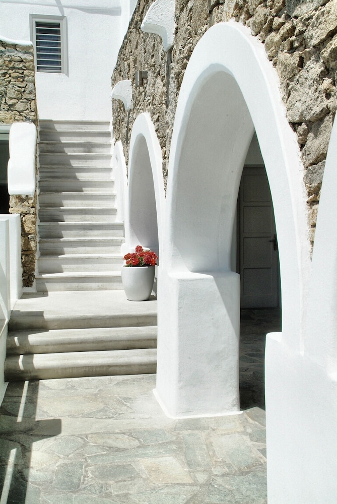 Hotel Paola's Town Boutique Hotel - Image 1