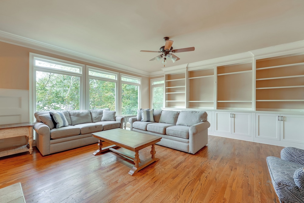 Pets Welcome! Spacious ATL Area Retreat w/ Deck