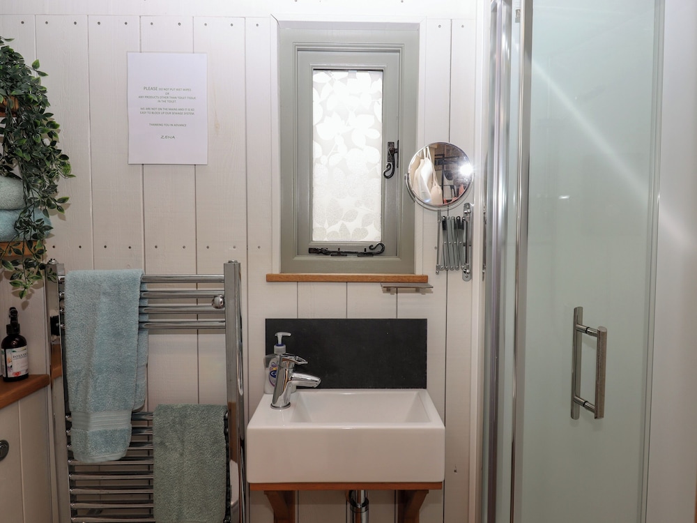 Burr 2 Shepherds Hut
