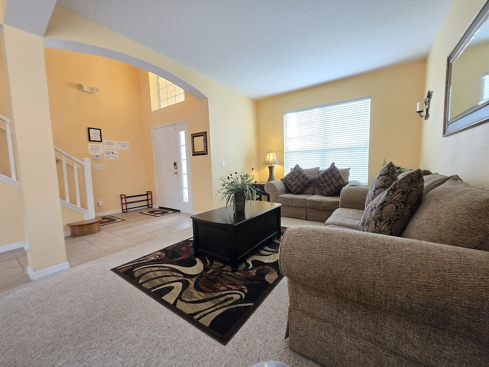 Sol142ca Spectacular 6 Bed, Solana Commuity Villa 6 Bedroom Home