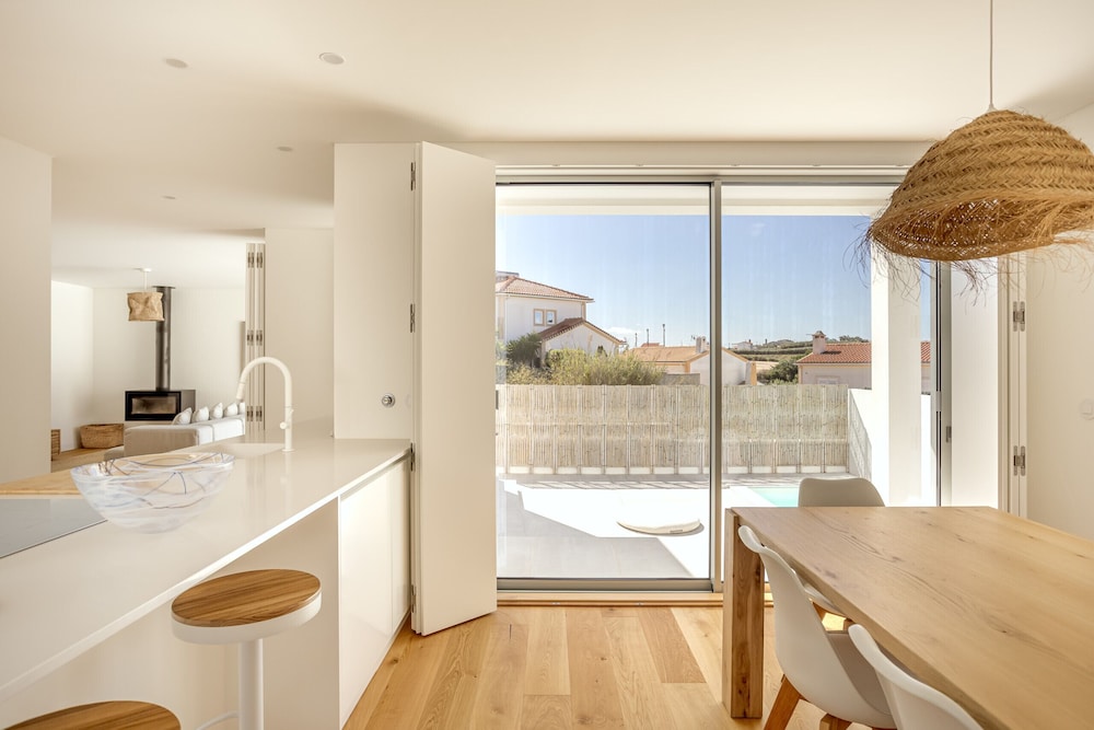 Ericeira Modern Bright With Pool by Homing
