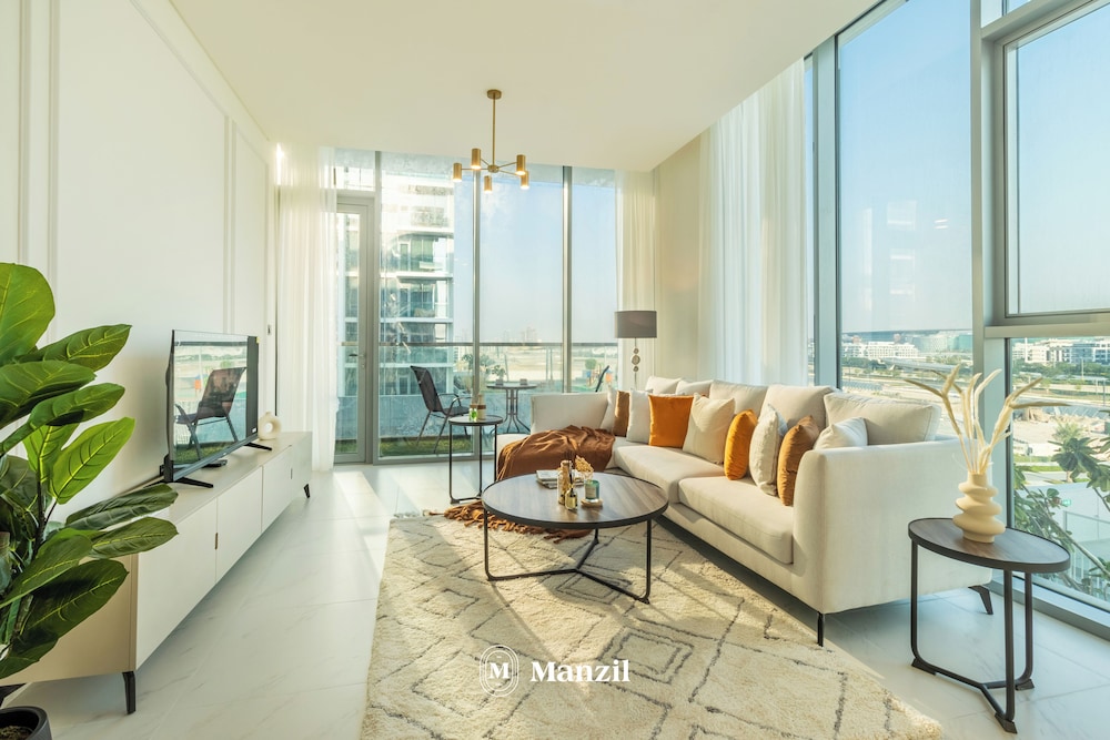 Manzil - Stunning 1BR with Lagoon Access