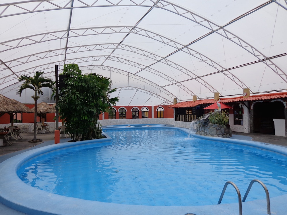 Hosteria El Surillal