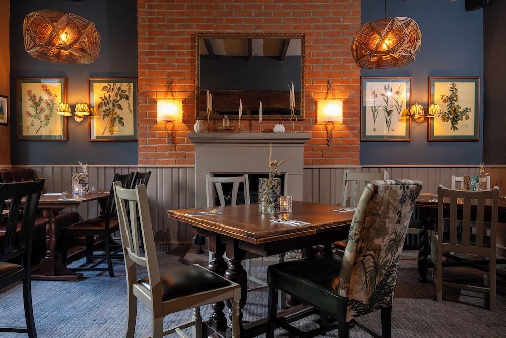 Wheatsheaf Hotel - Virginia Water by Chef and Brewer Collection