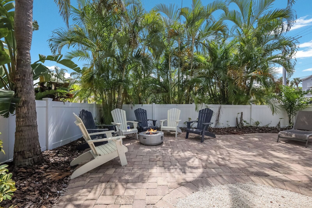 Anna Maria Island Blue Bella Bliss - Private Heated Pool