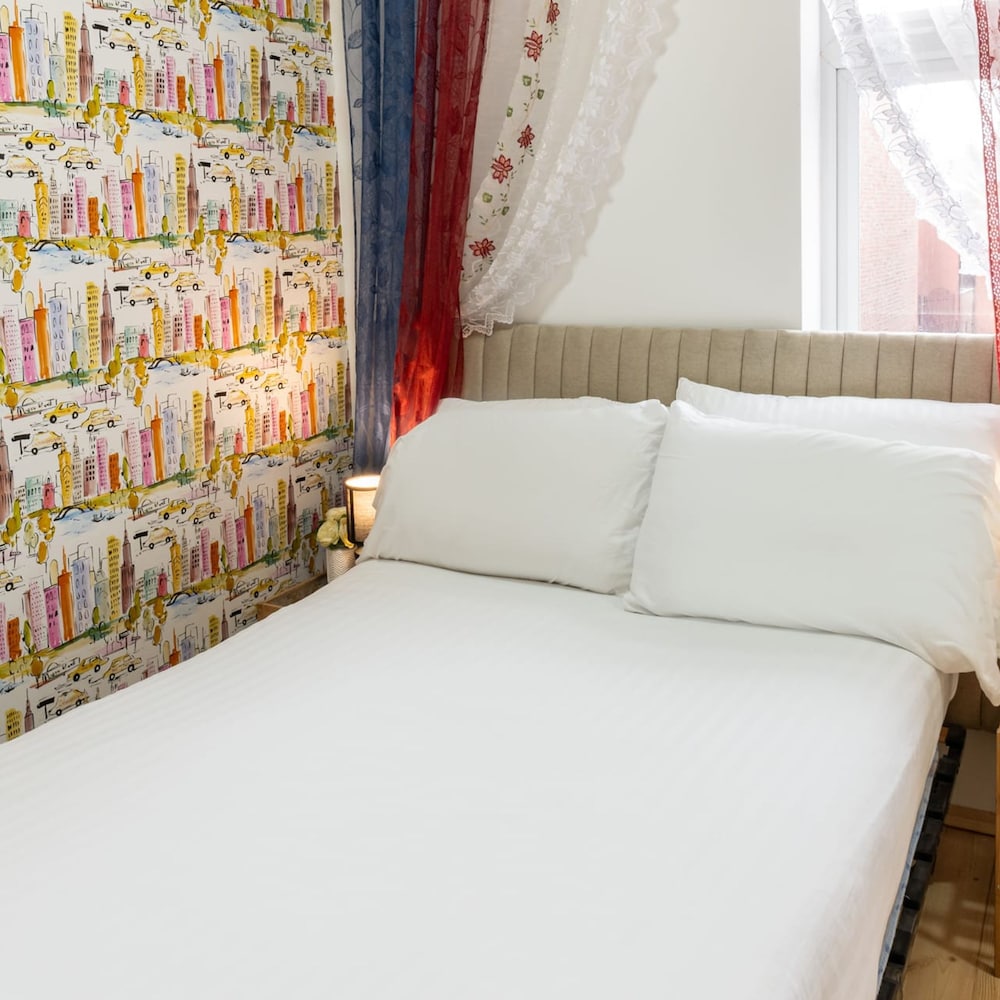 Host Stay City Aura