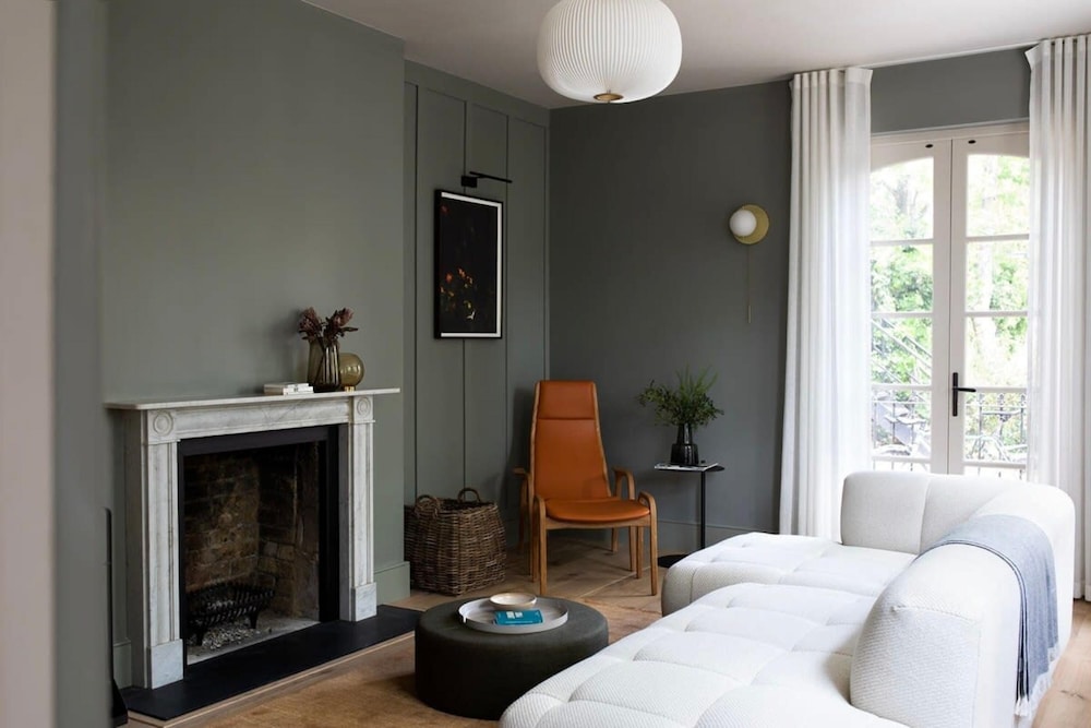 Designer Canal House 2 or 3 Bed Little Venice