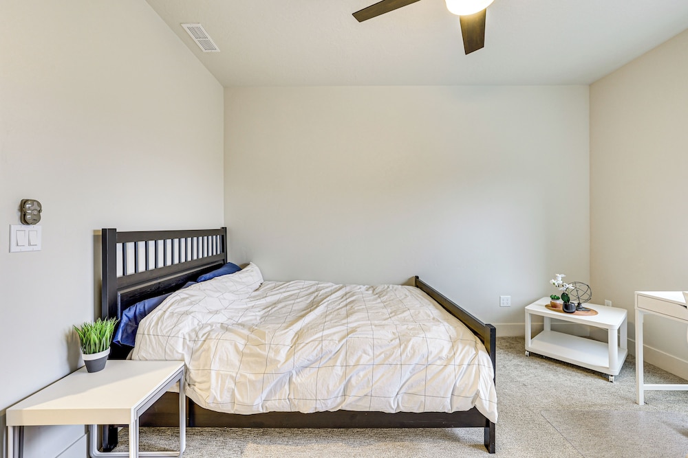 2 Mi to Dtwn: Dog-friendly Gem w/ Patio in Boise