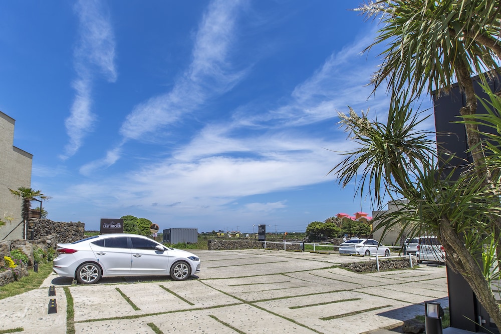 Leeum Island Spa & Pool Villa