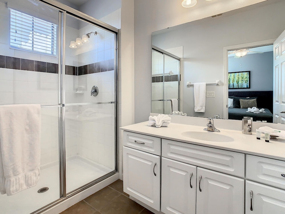 Family Oasis Near Disney - Pool Resort Access