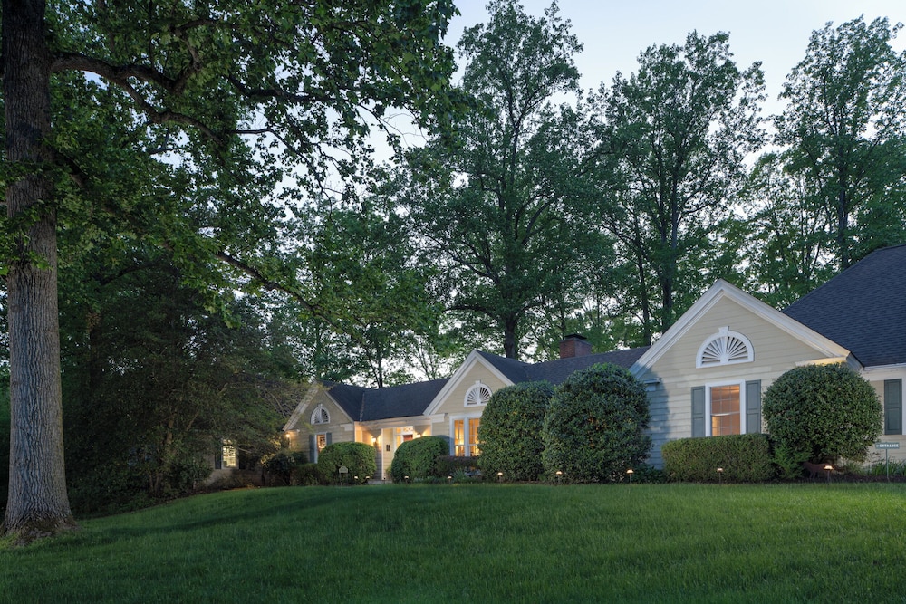 Foxfield Inn