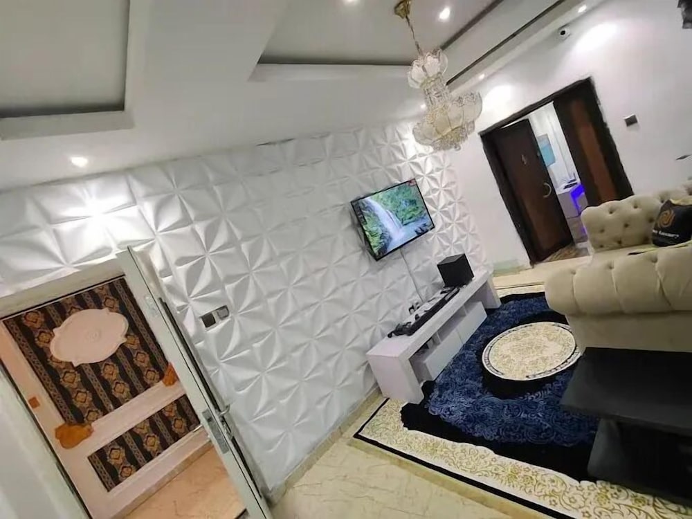 Nomsy Luxury Service Apartments