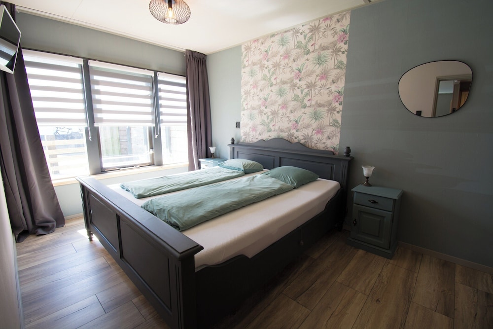 Bungalow Mui aan Zee in Centre of Petten