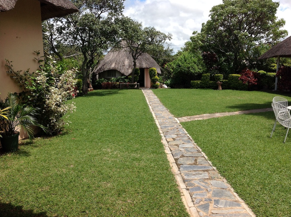 Lynn's Guest House