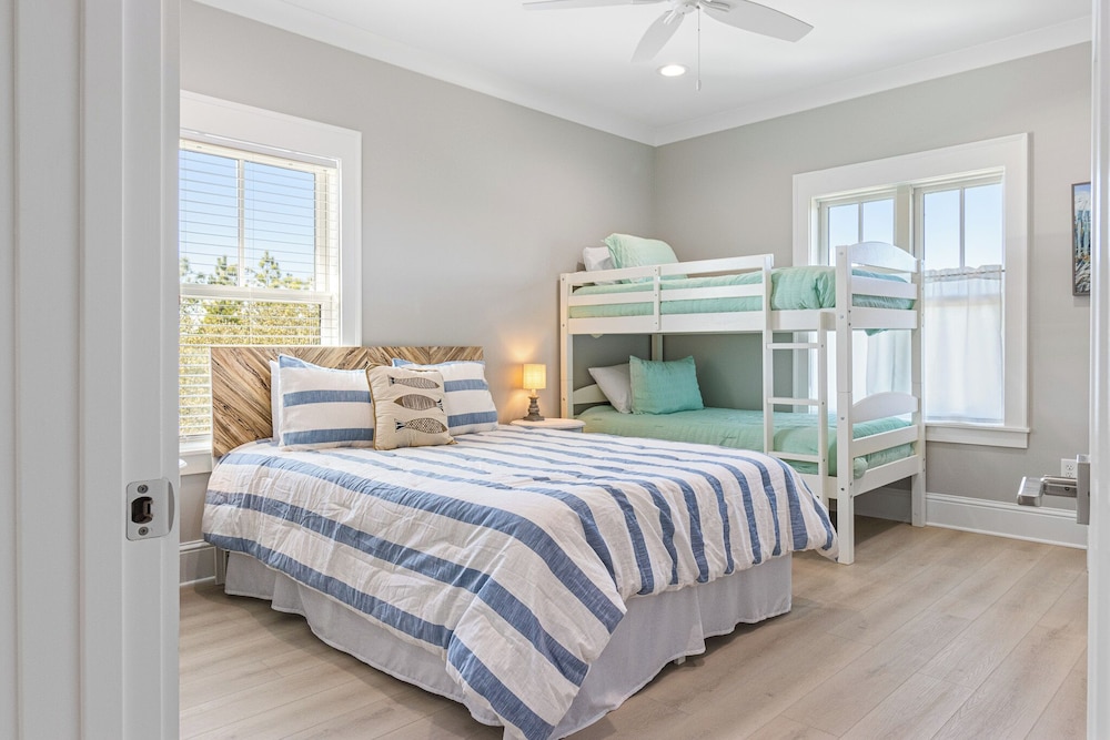 Sunshine Villa by Southern Vacation Rentals